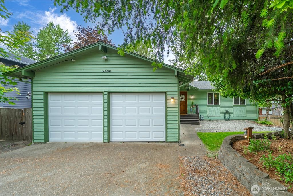 Photo of 14608 SE 274th Street, Kent, WA 98042 (MLS # 2529810)