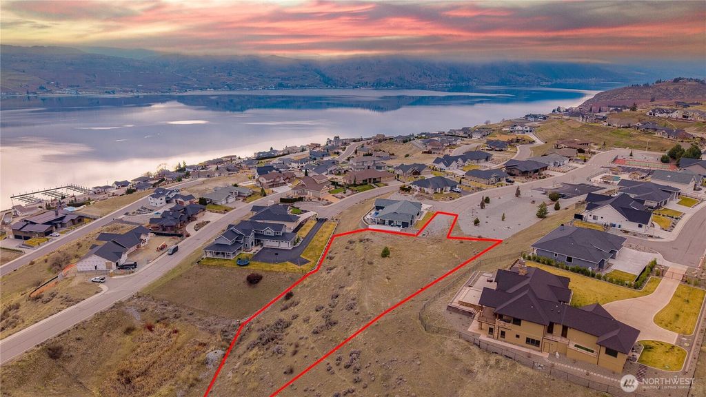 Photo of 126 Mira Vista Drive, Chelan, WA 98816 (MLS # 2478271)