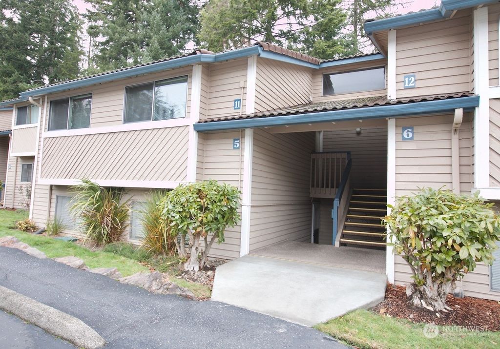 Photo of 17519 149th Avenue SE #D-11, Renton, WA 98058 (MLS # 2021976)