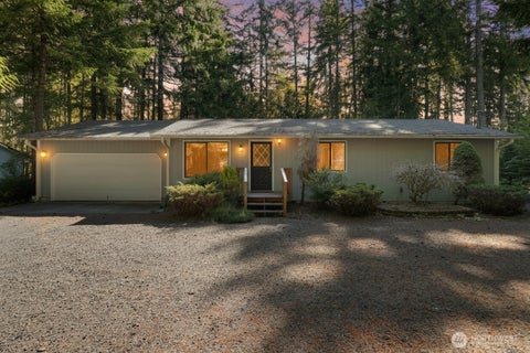 Photo of 620 E Aycliffe Drive, Shelton, WA 98584 (MLS # 2574579)