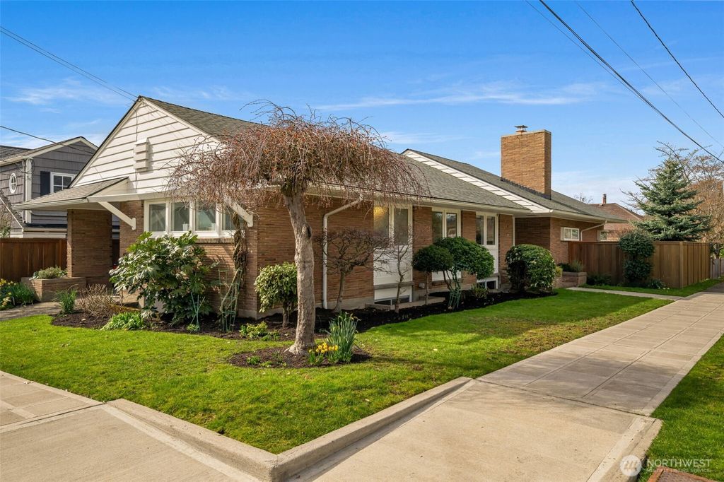 Photo of 3515 NE 42nd Street, Seattle, WA 98105 (MLS # 2486553)