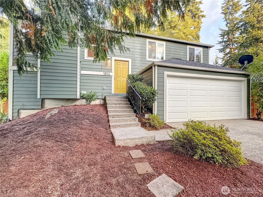 Photo of 1814 Monterey Avenue NE, Renton, WA 98056 (MLS # 2437088)