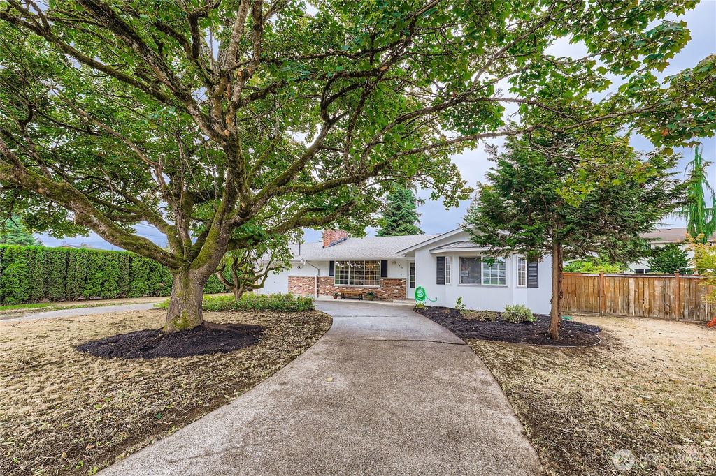Photo of 1227 Short Street, Marysville, WA 98270 (MLS # 2413718)
