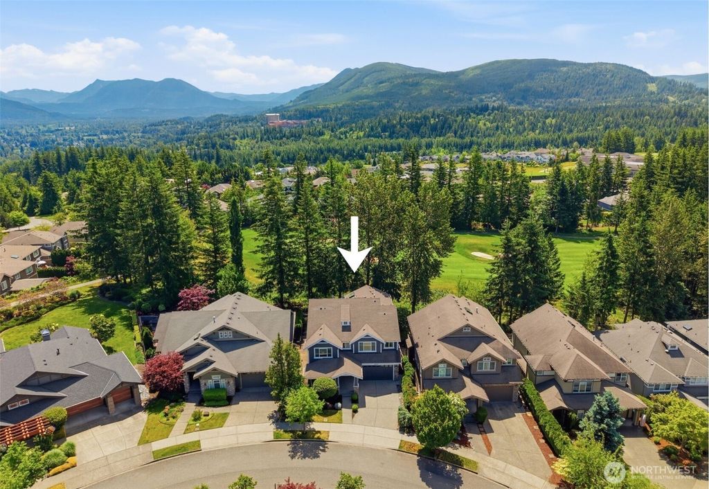 Photo of 6929 Pinehurst Avenue SE, Snoqualmie, WA 98065 (MLS # 2536004)