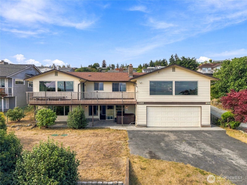 1462 SE Camano Drive
