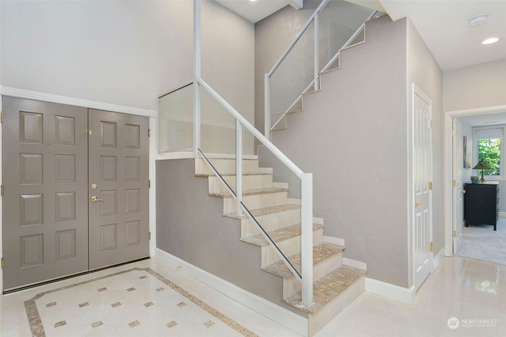 Photo of 8035 SE 33rd Place #1, Mercer Island, WA 98040 (MLS # 2135878)