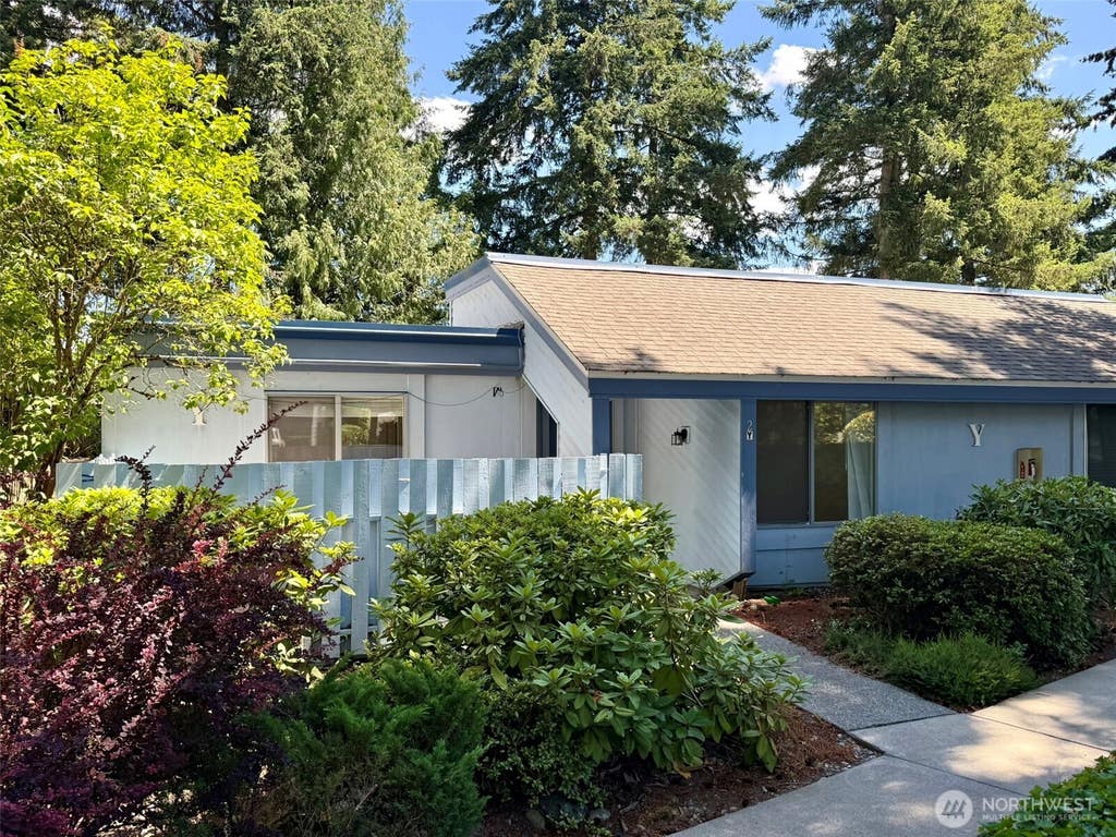 Photo of 4308 NE Sunset Boulevard #Y2, Renton, WA 98059 (MLS # 2562763)