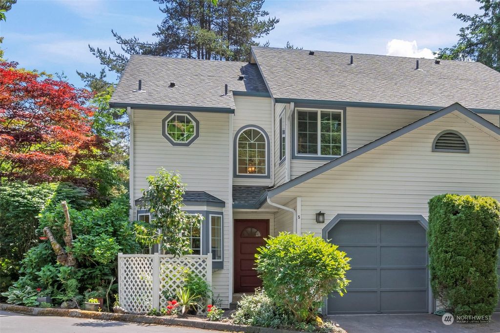 Photo of 2801 NE 195th Street #5, Lake Forest Park, WA 98155 (MLS # 2128155)