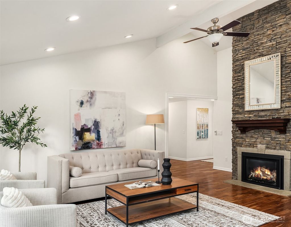 Photo of 6203 144th Avenue NE, Redmond, WA 98052 (MLS # 2485749)