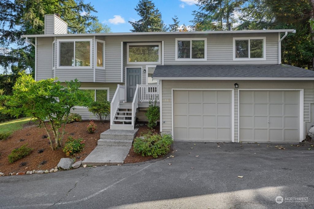 Photo of 11339 25th Avenue NE, Seattle, WA 98125 (MLS # 2296883)
