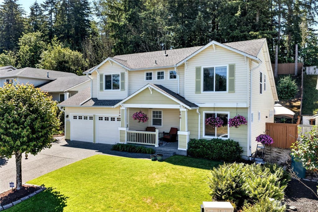 Photo of 2202 Forest Ridge Drive SE, Auburn, WA 98002 (MLS # 2537525)