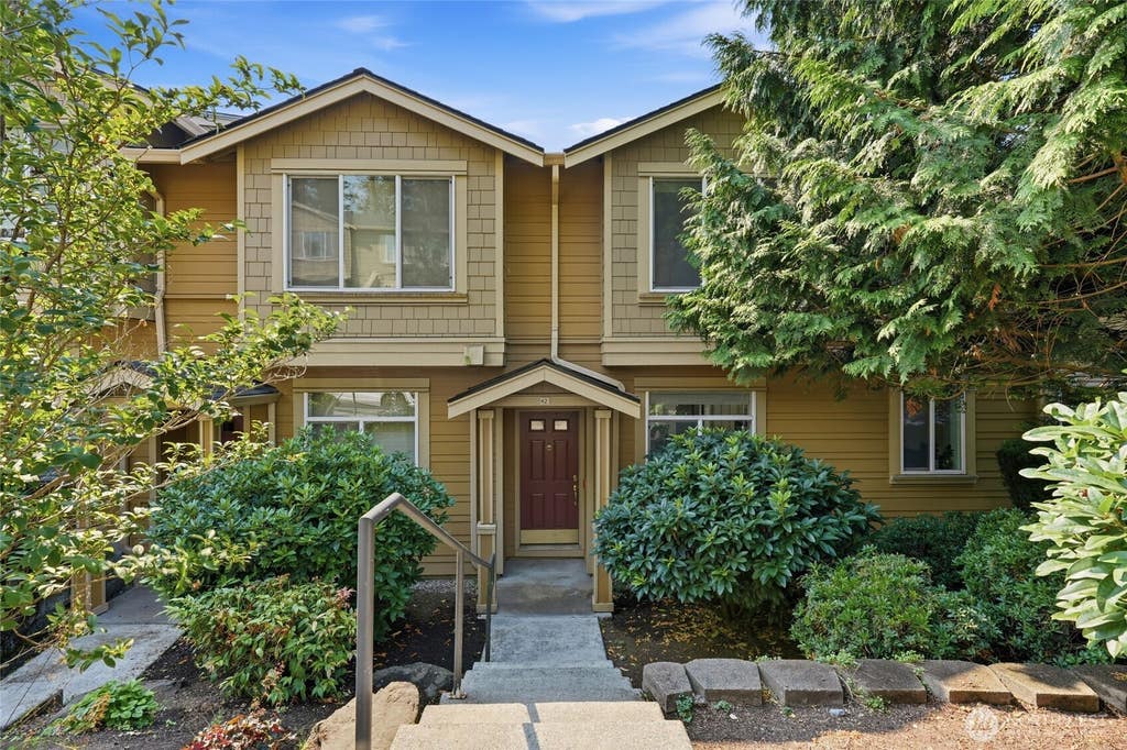 Photo of 23300 SE Black Nugget Road #M2, Issaquah, WA 98029 (MLS # 2569412)