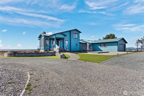 Photo of 913 Riley Road, Oak Harbor, WA 98277 (MLS # 2545289)