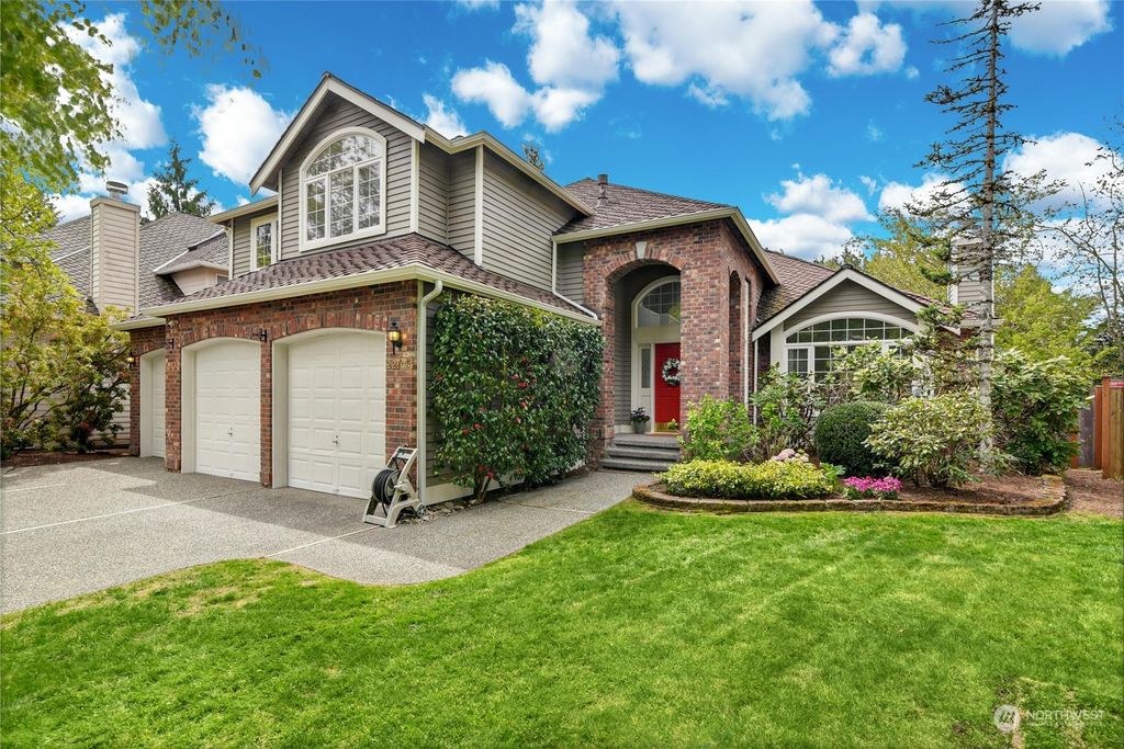 Photo of 22705 SE 27th Street, Sammamish, WA 98075 (MLS # 2206138)
