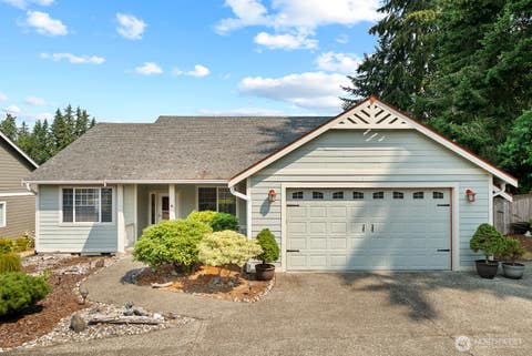 Photo of 2744 Sutherland Place, Steilacoom, WA 98388 (MLS # 2561807)