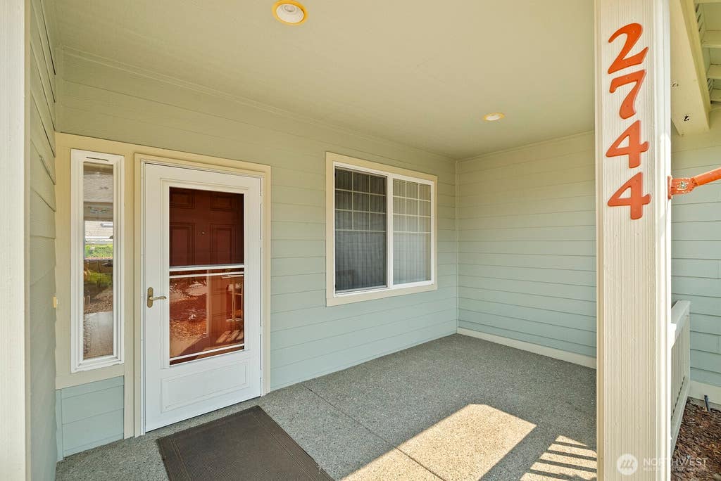 Photo of 2744 Sutherland Place, Steilacoom, WA 98388 (MLS # 2561807)