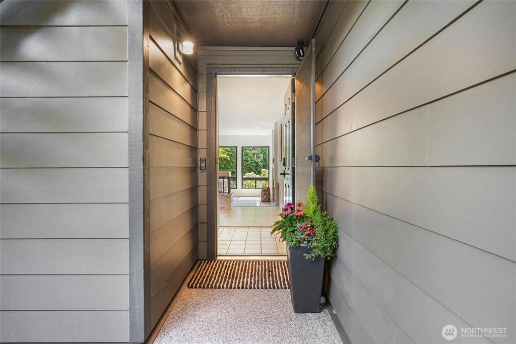 Photo of 1800 N 105th Street #101, Seattle, WA 98133 (MLS # 2569026)