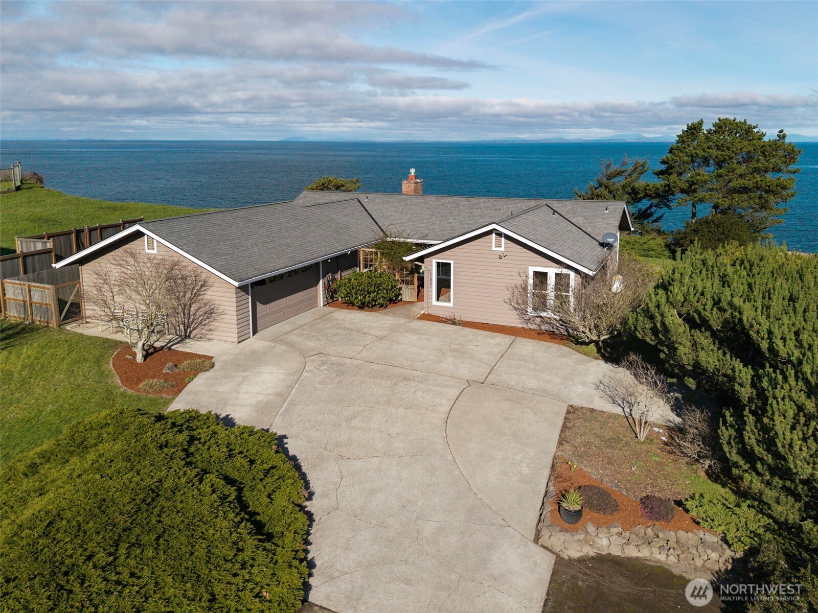 2775 Claremont Street