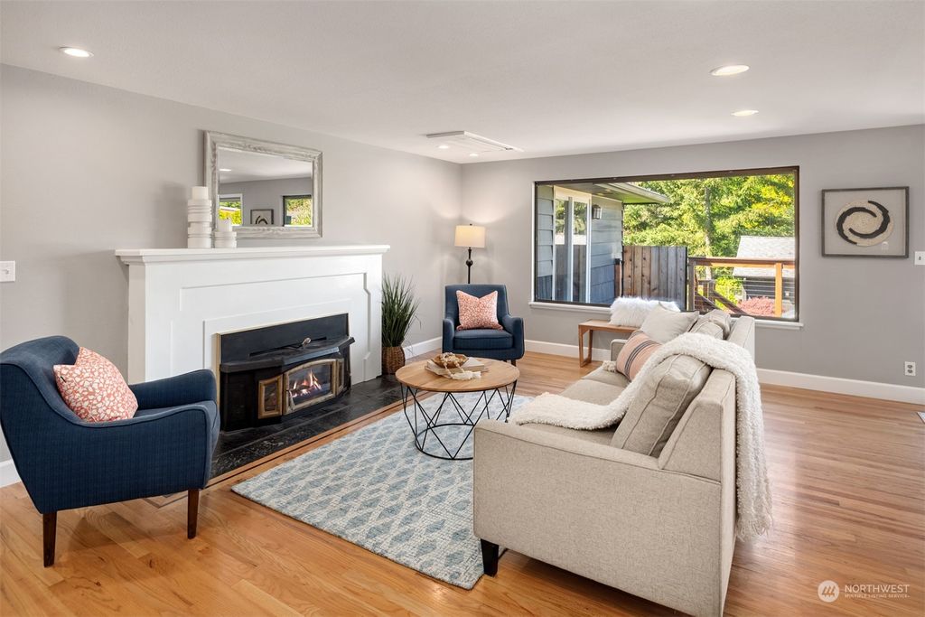 Photo of 19500 84th Avenue W, Edmonds, WA 98026 (MLS # 2226190)