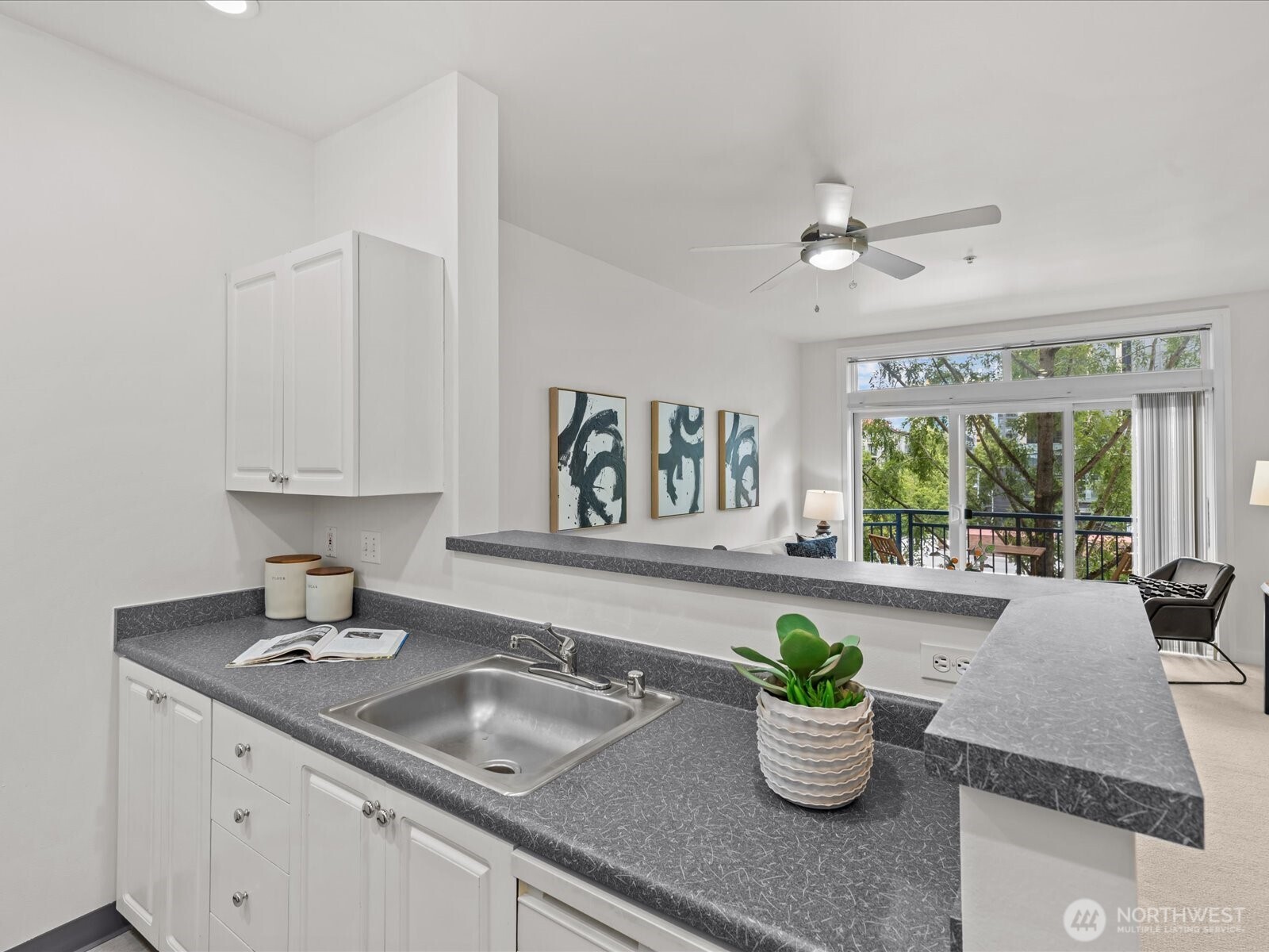2415 2nd Ave 541