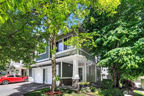 Photo of 21265 40th Way S #F, SeaTac, WA 98198 (MLS # 2522839)