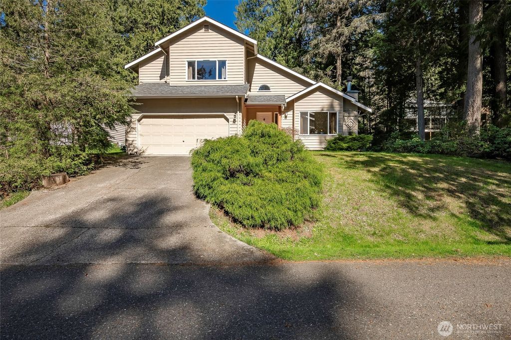 Photo of 15 Oakcrest Circle, Bellingham, WA 98229 (MLS # 2503966)