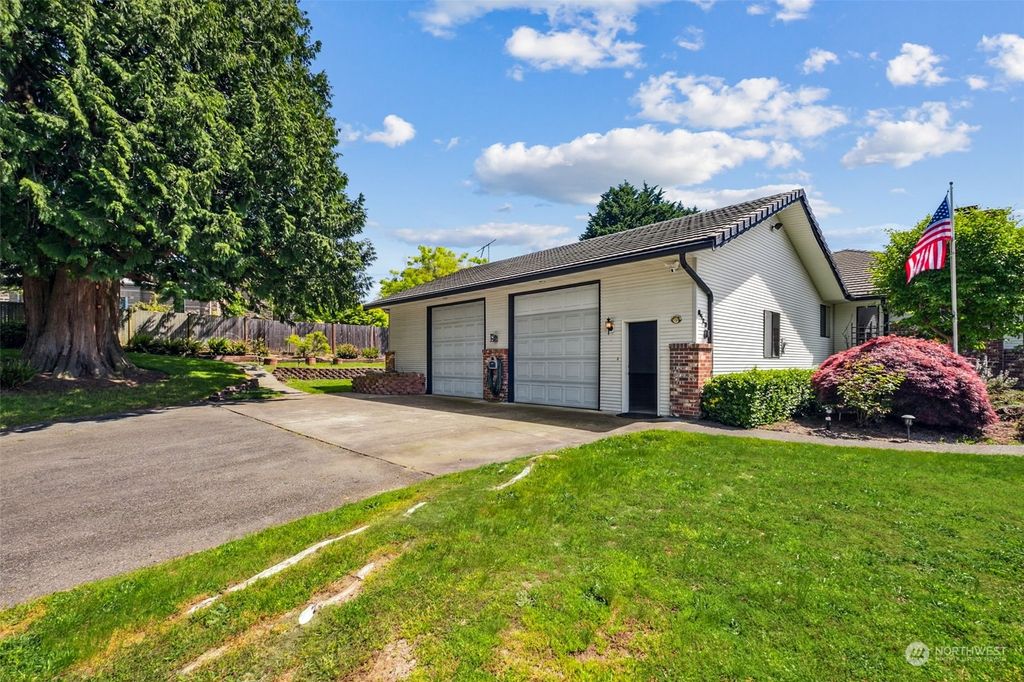 Photo of 8523 46th Place W, Mukilteo, WA 98275 (MLS # 2237803)