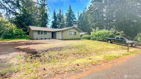 Photo of 211 SE Clematis Avenue, Shelton, WA 98584 (MLS # 2379713)