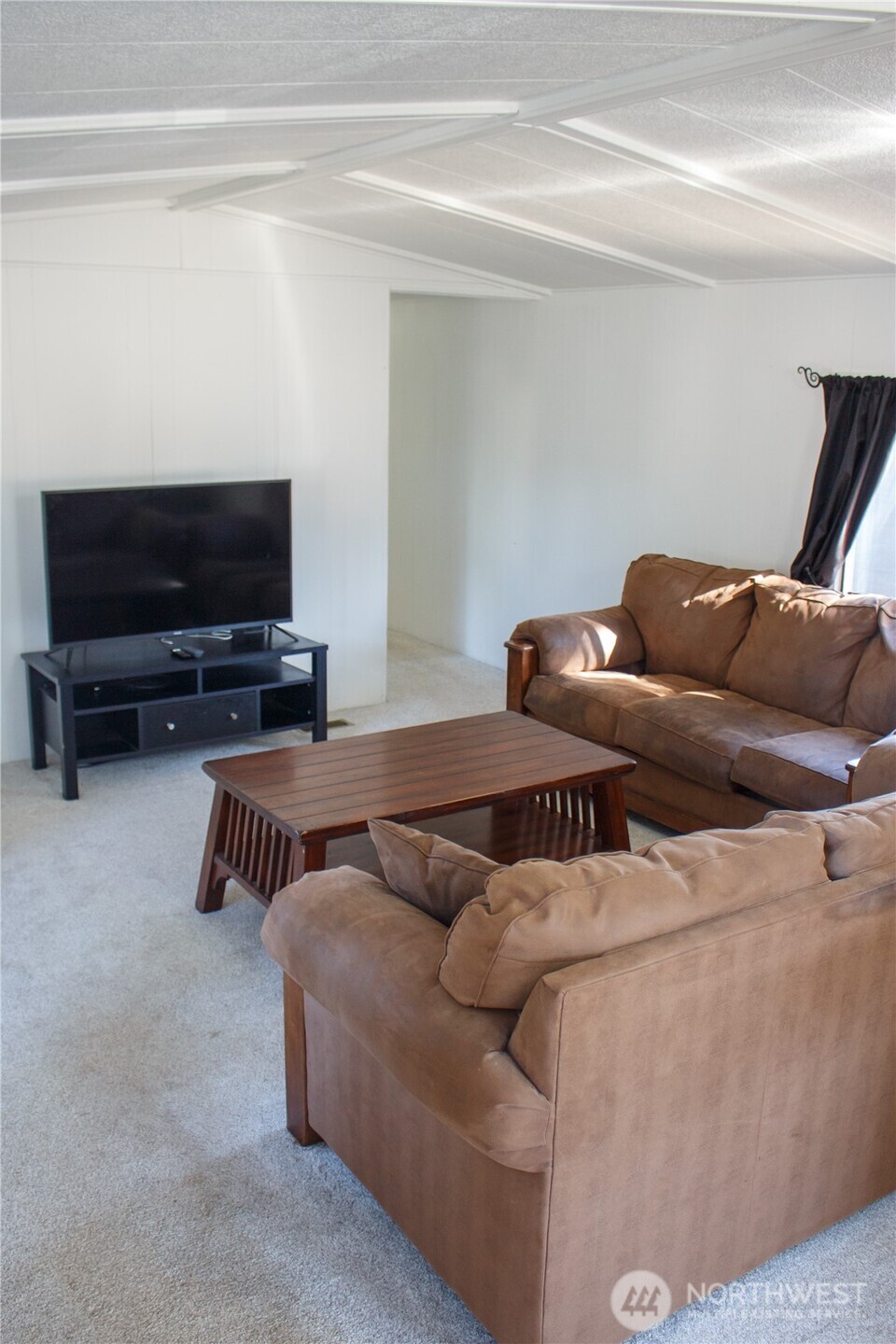 Yelm, Washington 98597, United States, 2 Bedrooms Bedrooms, ,1 BathroomBathrooms,Residential,Active,182603