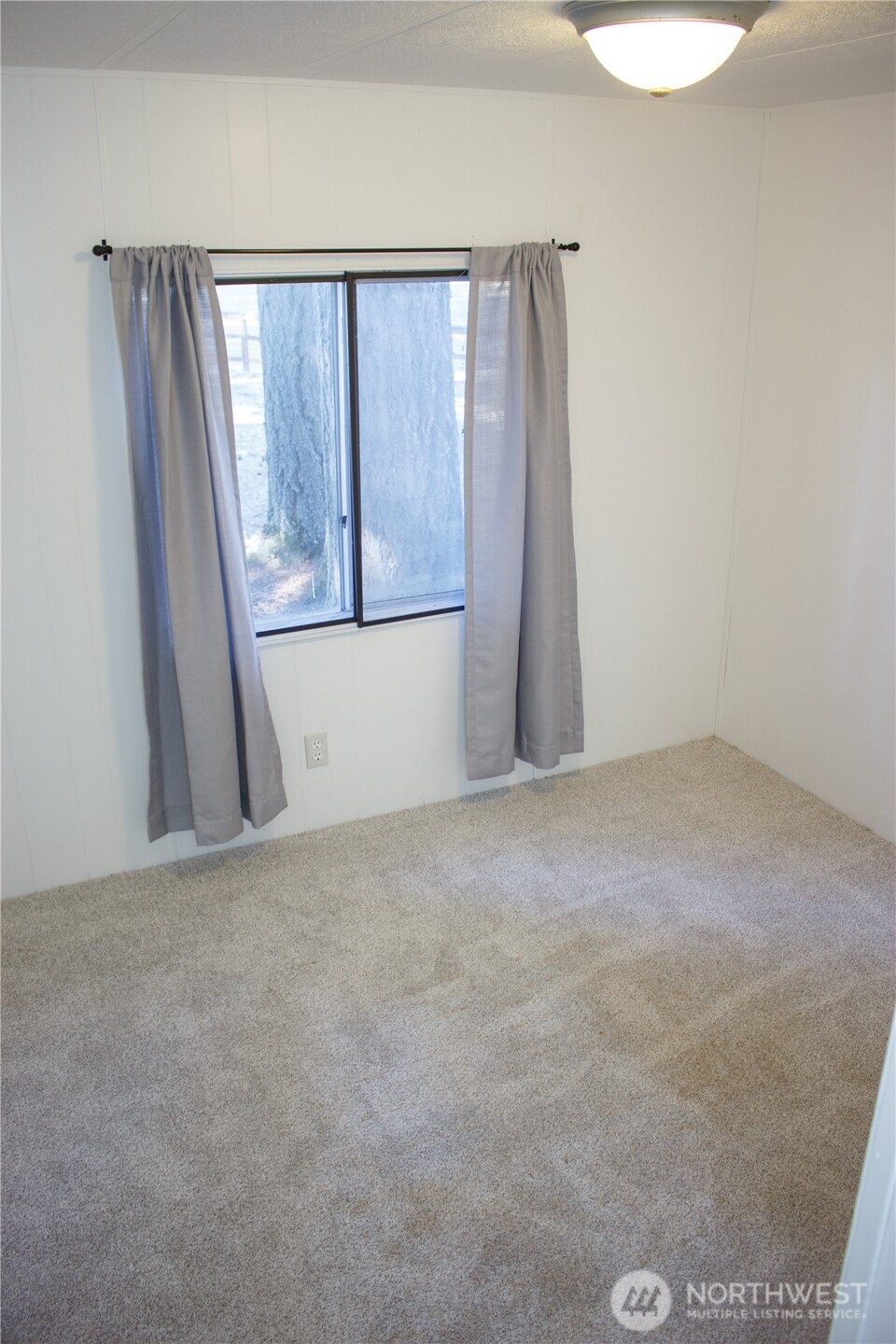 Yelm, Washington 98597, United States, 2 Bedrooms Bedrooms, ,1 BathroomBathrooms,Residential,Active,182603