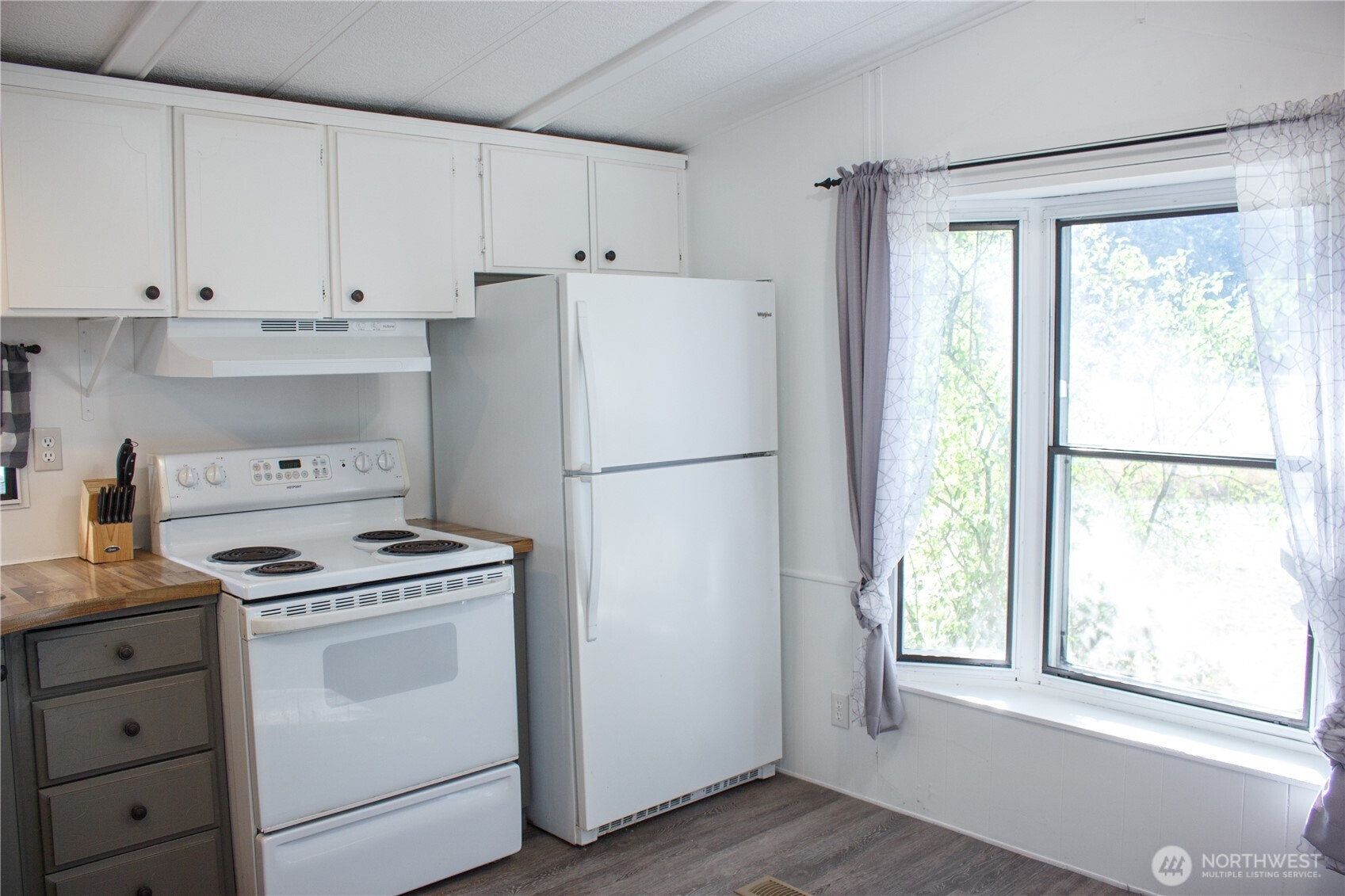 Yelm, Washington 98597, United States, 2 Bedrooms Bedrooms, ,1 BathroomBathrooms,Residential,Active,182603