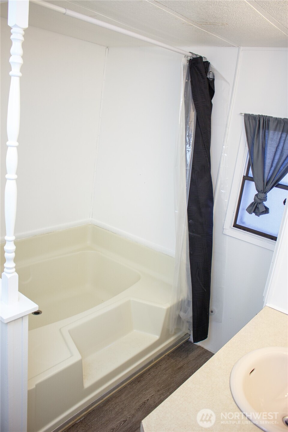 Yelm, Washington 98597, United States, 2 Bedrooms Bedrooms, ,1 BathroomBathrooms,Residential,Active,182603