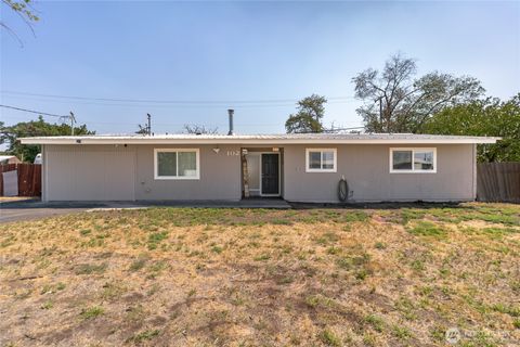 102 Schilling Drive, Moses Lake, WA 98837 - MLS#: 2346315