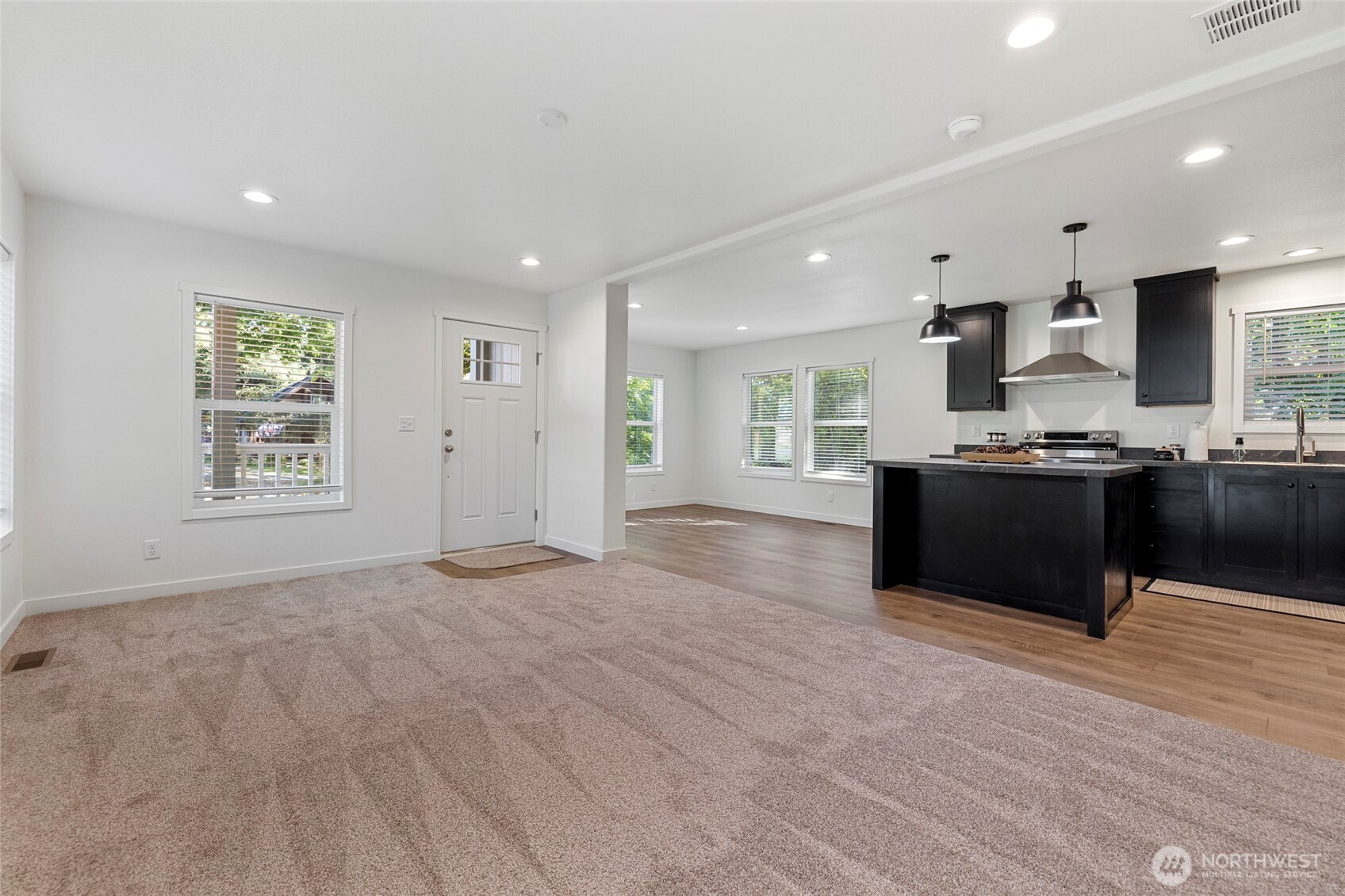 7336 Carlson