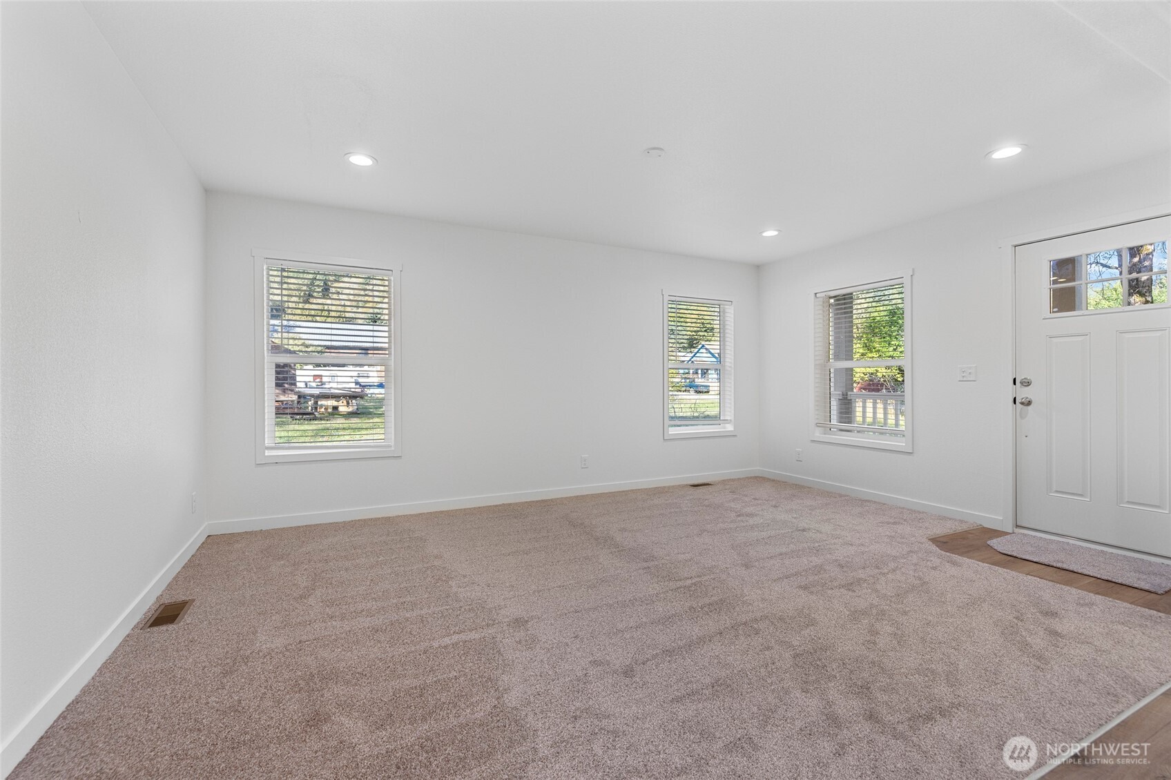 7336 Carlson