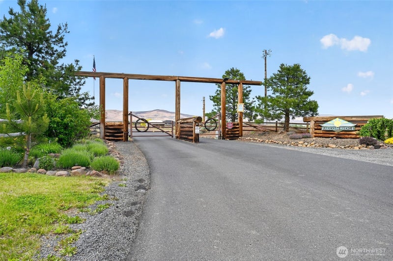 130 Red Tail Road