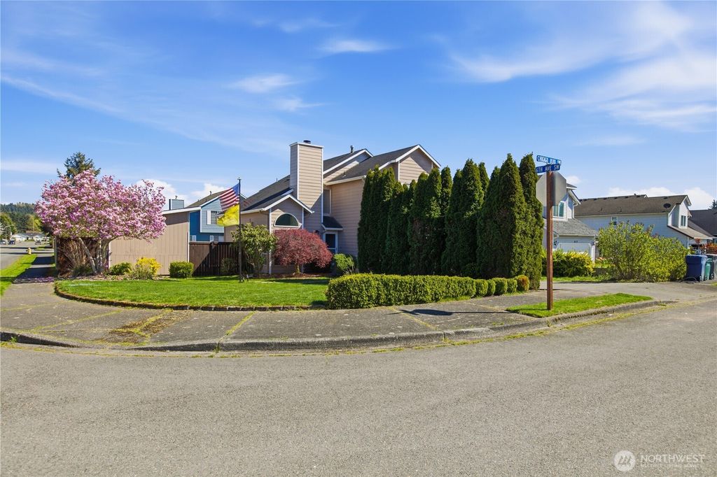 Photo of 615 Chicago Boulevard S, Pacific, WA 98047 (MLS # 2503125)