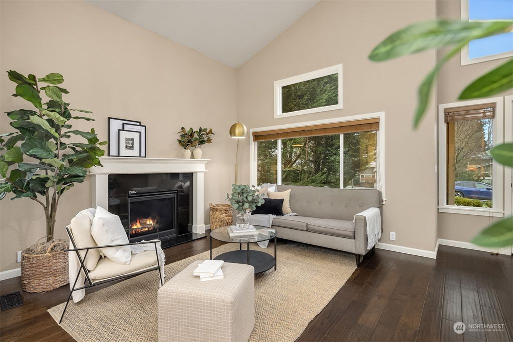 Photo of 11707 NE 107th Place, Kirkland, WA 98033 (MLS # 2035539)