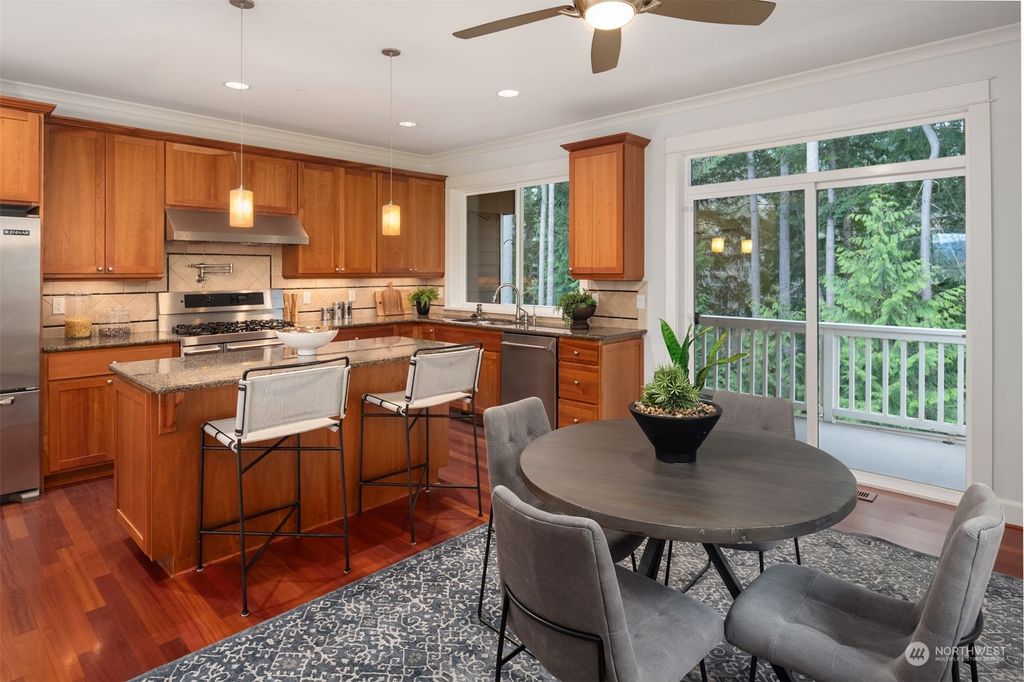 Photo of 91 Shy Bear Way NW, Issaquah, WA 98027 (MLS # 2204617)