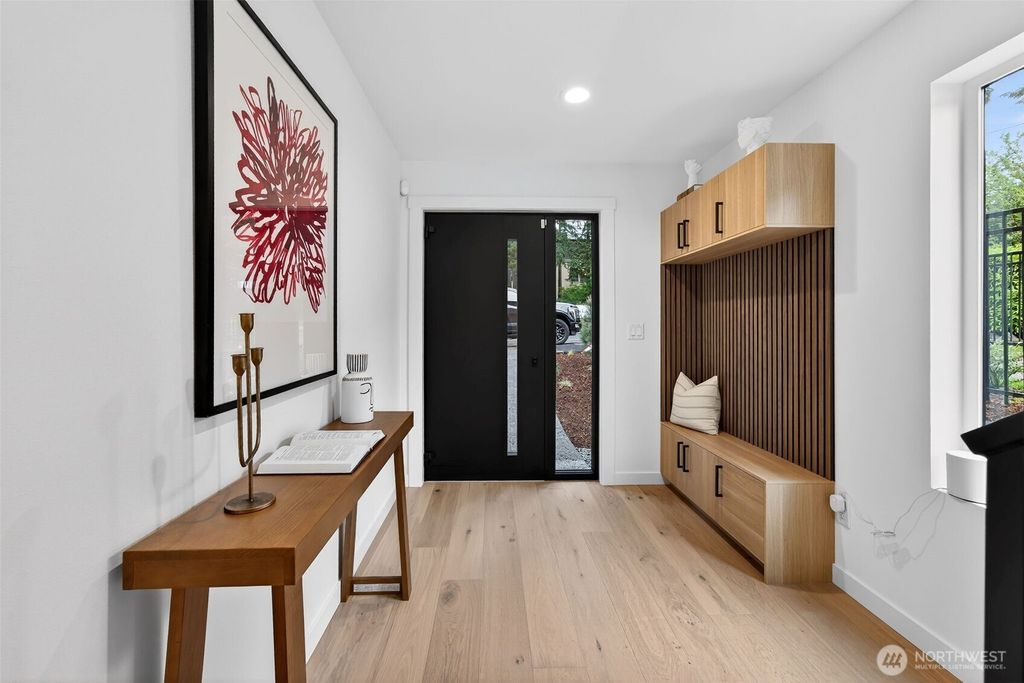 Photo of 8512 15th Avenue NE, Seattle, WA 98115 (MLS # 2525737)
