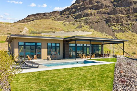 Photo of 23397 Canopy Drive NW, Quincy, WA 98848 (MLS # 2500084)