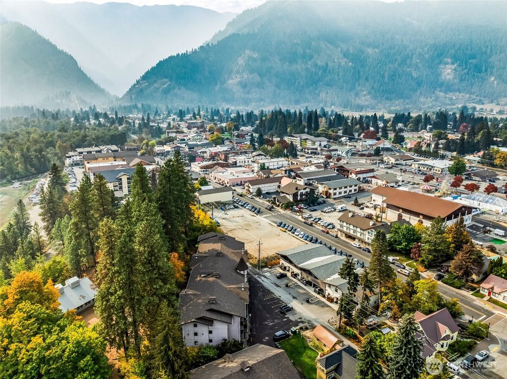 Photo of 325 Division St St #207, Leavenworth, WA 98826 (MLS # 2444652)