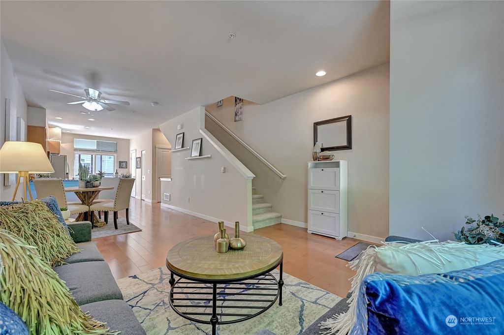 Photo of 2153 NW Talus Drive, Issaquah, WA 98027 (MLS # 2135568)