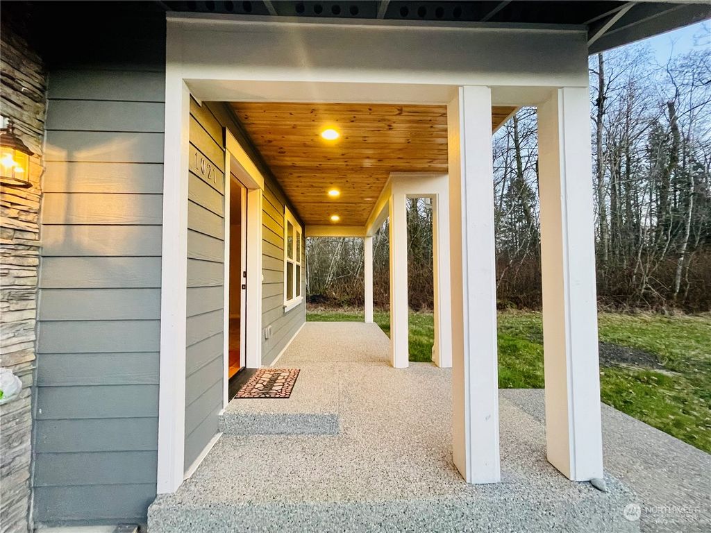 Photo of 1021 154th Street NW, Marysville, WA 98271 (MLS # 2027124)