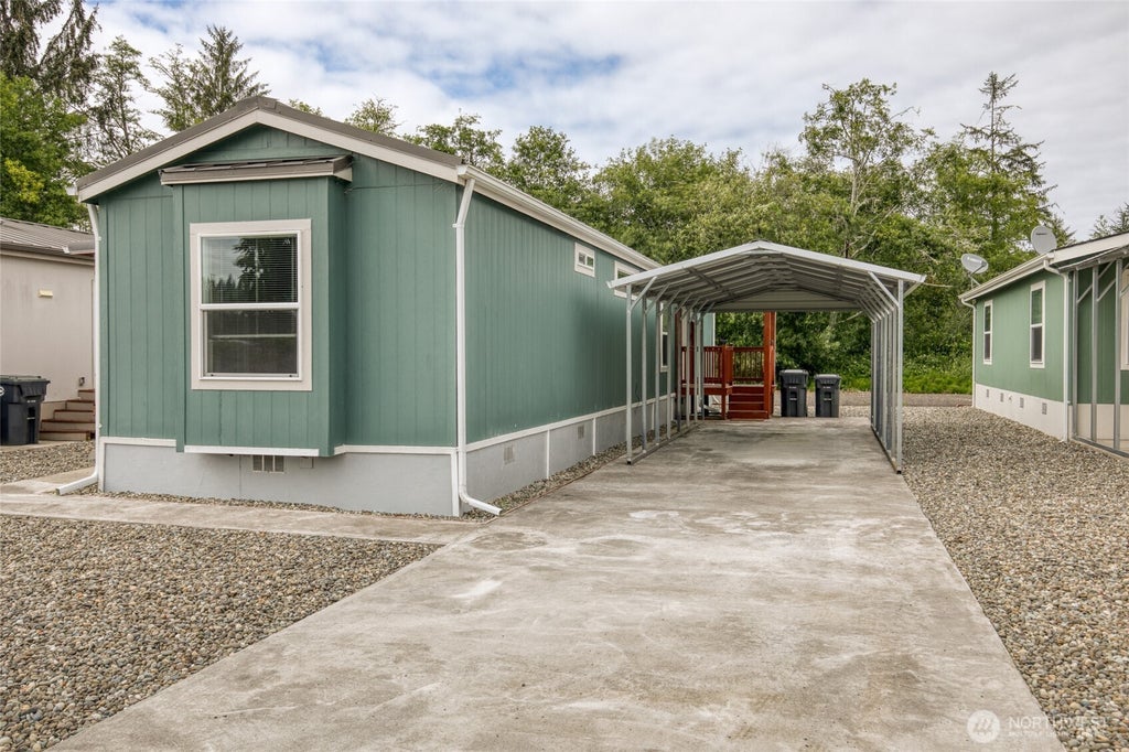 Photo of 2010 Broadway Avenue #9, Hoquiam, WA 98550 (MLS # 2557822)