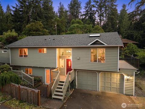 Photo of 1611 NE Perkins, Shoreline, WA 98155 (MLS # 2565657)