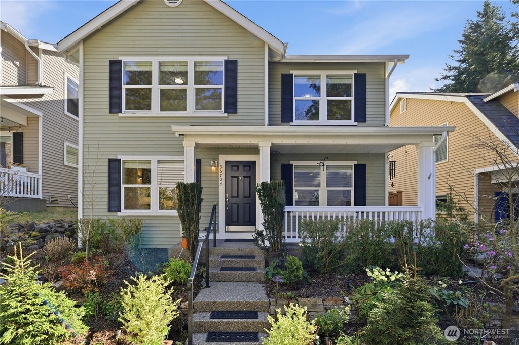 Photo of 36703 SE Gravenstein Court, Snoqualmie, WA 98065 (MLS # 2521732)