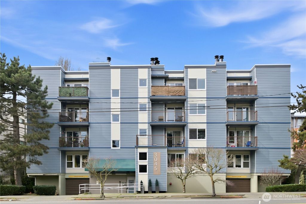 Photo of 3045 20th Avenue W #403, Seattle, WA 98199 (MLS # 2496444)