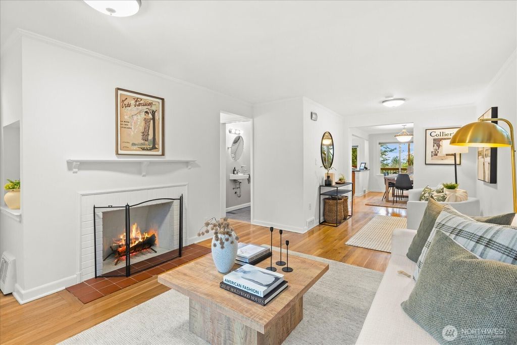 Photo of 11513 Palatine Avenue N, Seattle, WA 98133 (MLS # 2487942)