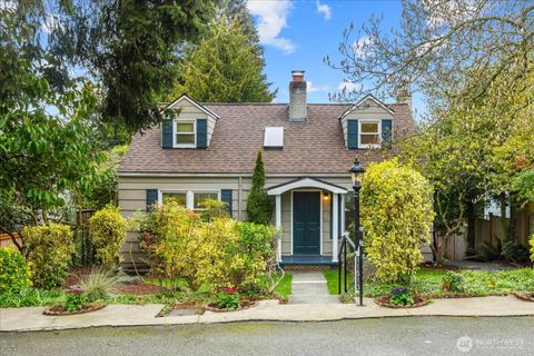 Photo of 11513 Palatine Avenue N, Seattle, WA 98133 (MLS # 2487942)